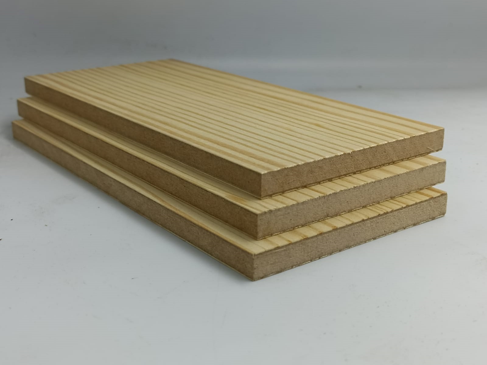 Płyta Mdf Czarna 18x2800x2070 FSC 100% E0.5